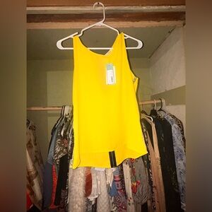 Crescent dondi zipper back top